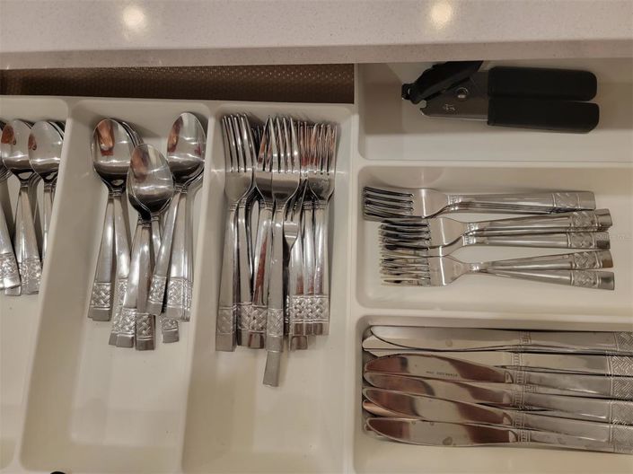 Image No.13-8 Bed Property for sale