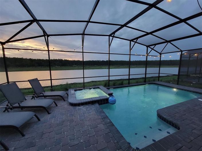 Image No.3-8 Bed Property for sale