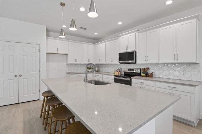 Image No.18-4 Bed Property for sale