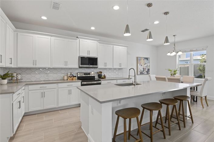 Image No.21-4 Bed Property for sale