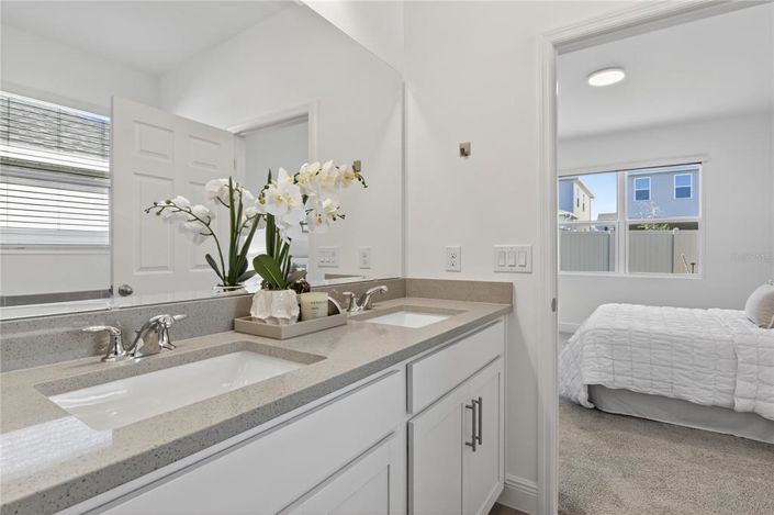 Image No.24-4 Bed Property for sale