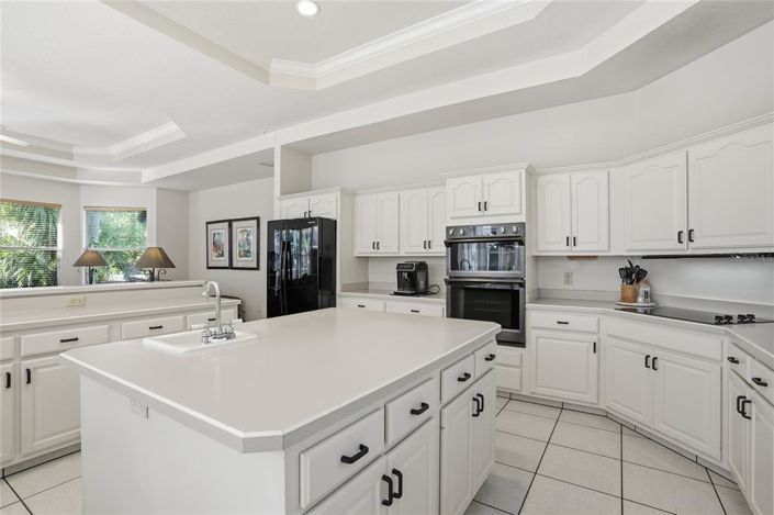 Image No.11-4 Bed Property for sale