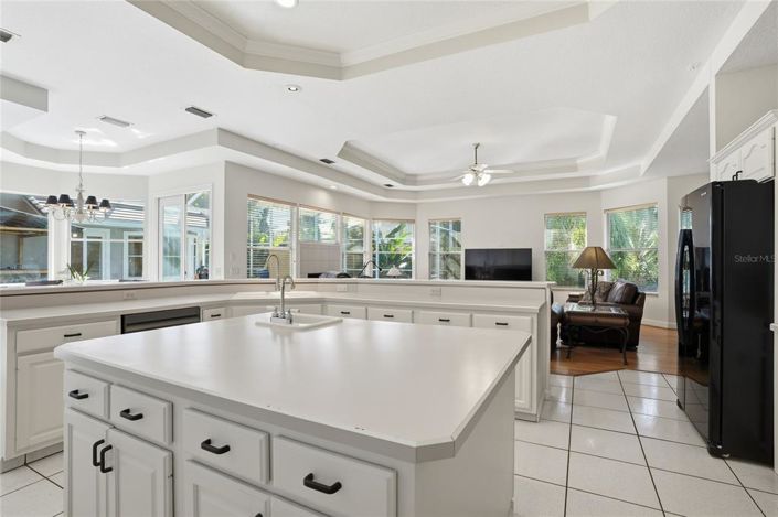 Image No.12-4 Bed Property for sale