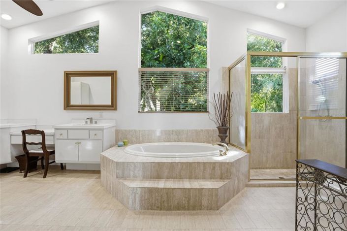 Image No.30-4 Bed Property for sale