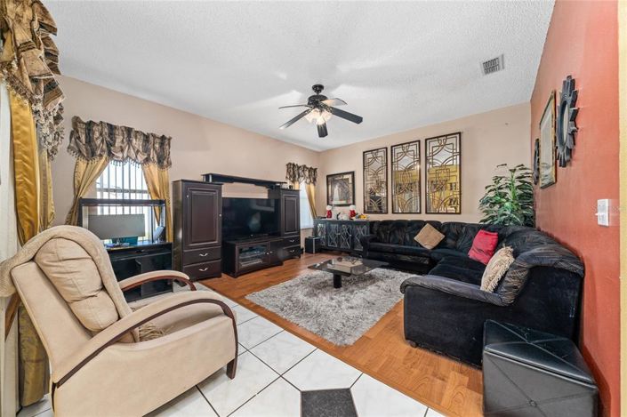 Image No.10-Propriété de 4 chambres à vendre à Kissimmee