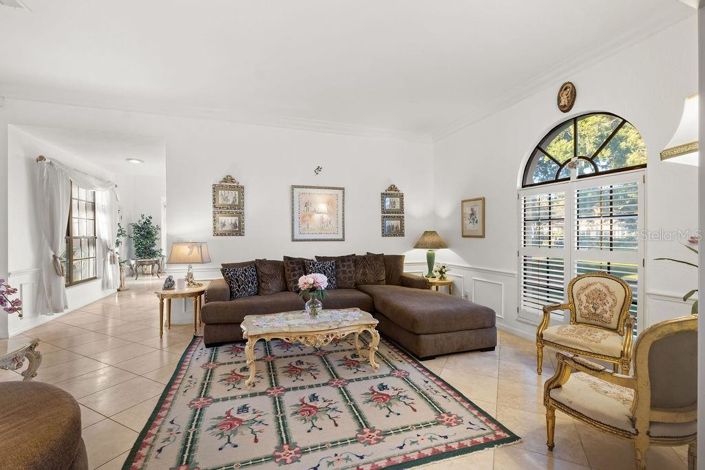 Image No.13-5 Bed Property for sale