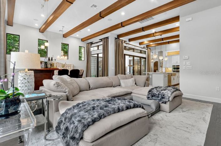 Image No.11-4 Bed Property for sale