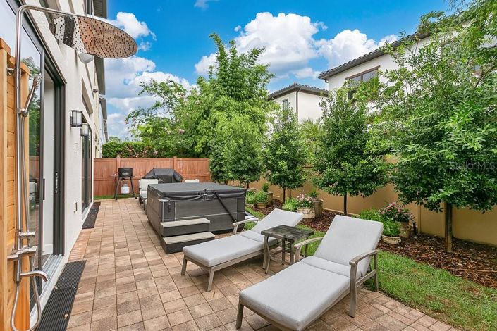 Image No.14-4 Bed Property for sale