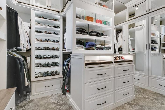 Image No.24-4 Bed Property for sale