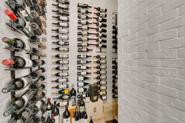 Image No.4-4 Bed Property for sale