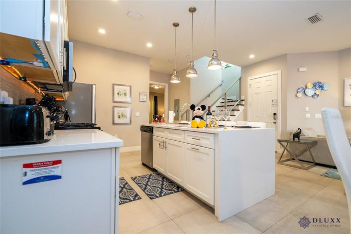 Image No.16-5 Bed Townhouse for sale