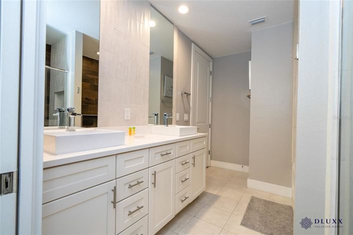 Image No.34-5 Bed Townhouse for sale