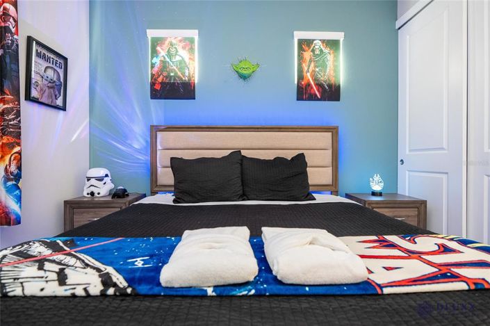 Image No.54-5 Bed Townhouse for sale