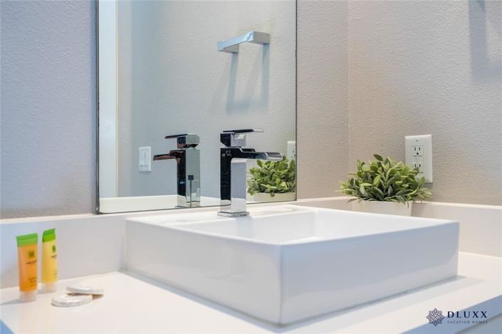 Image No.62-5 Bed Townhouse for sale