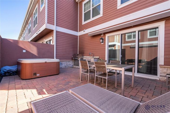 Image No.67-5 Bed Townhouse for sale