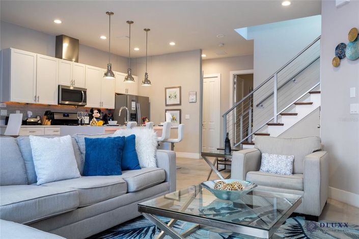 Image No.7-5 Bed Townhouse for sale