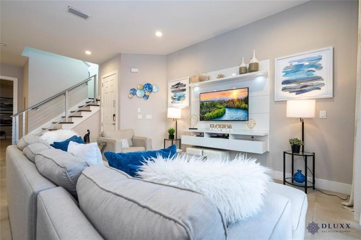 Image No.8-5 Bed Townhouse for sale