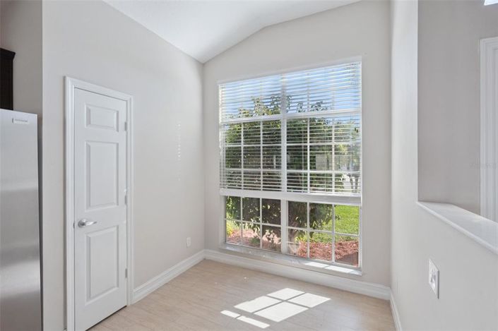 Image No.8-4 Bed Property for sale