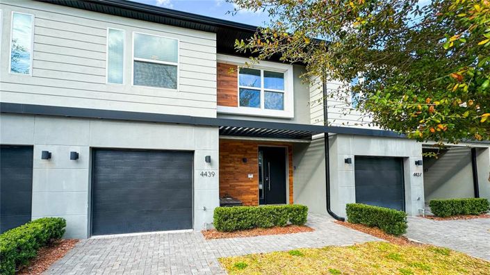 Image No.1-4 Bed Townhouse for sale