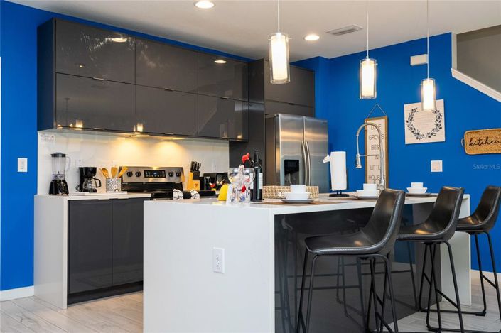 Image No.10-4 Bed Townhouse for sale