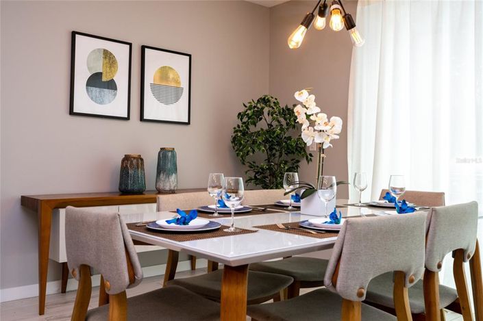 Image No.12-4 Bed Townhouse for sale