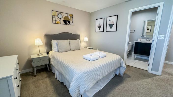 Image No.16-4 Bed Townhouse for sale