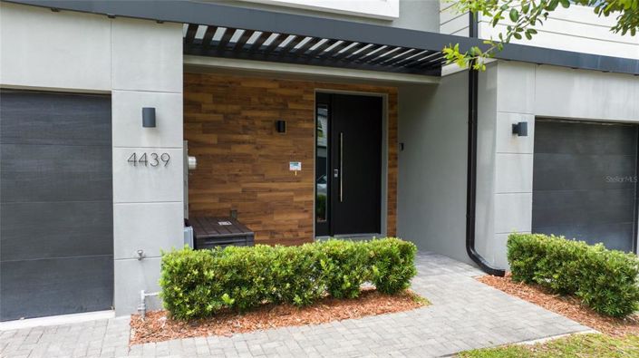 Image No.2-4 Bed Townhouse for sale