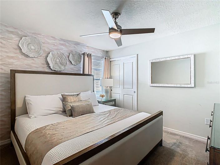 Image No.28-8 Bed Property for sale