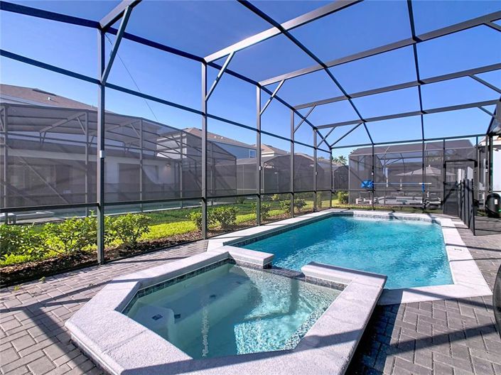 Image No.52-8 Bed Property for sale