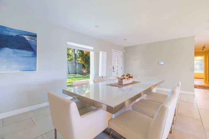 Image No.36-5 Bed Property for sale