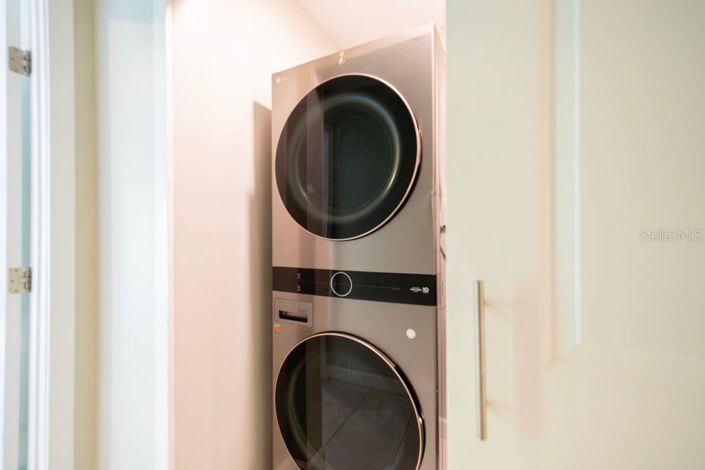 Image No.37-5 Bed Property for sale