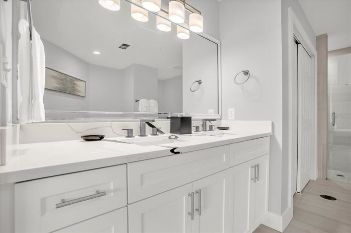 Image No.14-3 Bed Property for sale