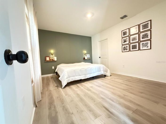 Image No.17-3 Bed Property for sale