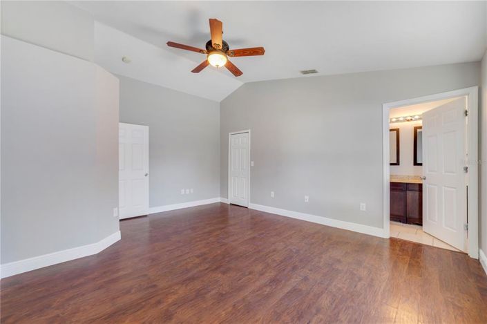 Image No.19-3 Bed Property for sale