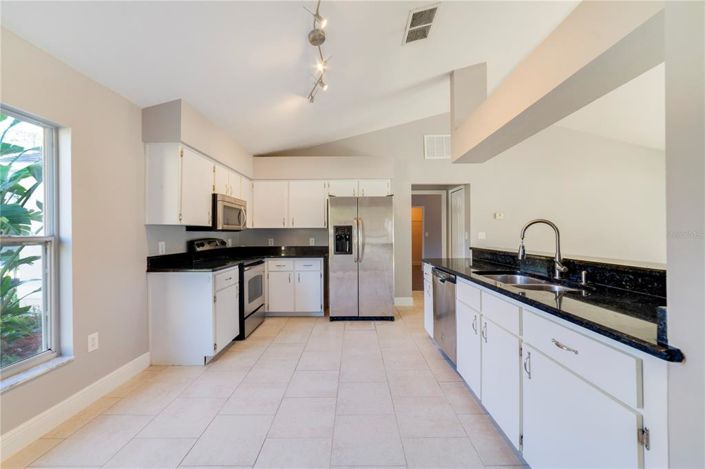 Image No.4-3 Bed Property for sale