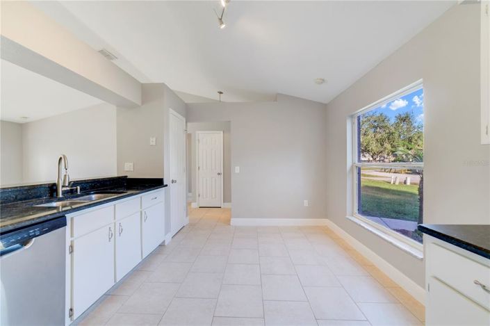 Image No.6-3 Bed Property for sale