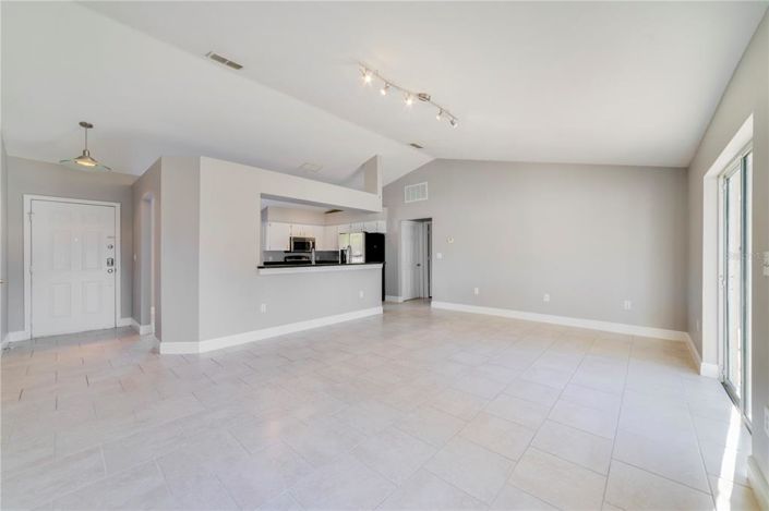 Image No.9-3 Bed Property for sale