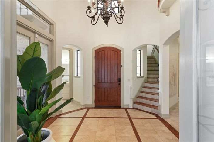 Image No.10-4 Bed Property for sale