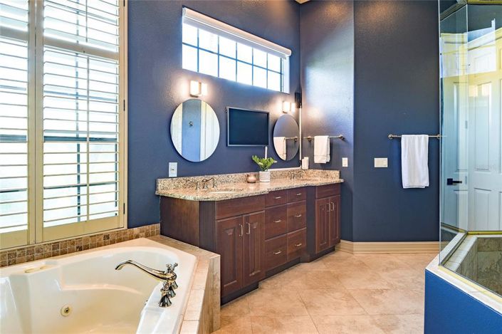 Image No.33-4 Bed Property for sale