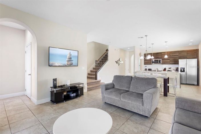 Image No.19-3 Bed Property for sale