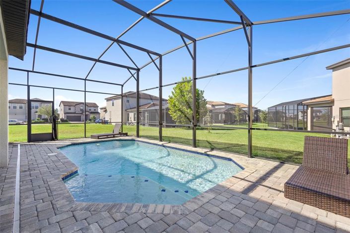 Image No.43-3 Bed Property for sale