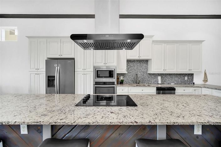 Image No.11-5 Bed Property for sale