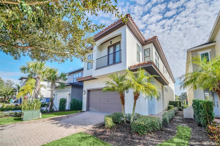 Image No.2-5 Bed Property for sale