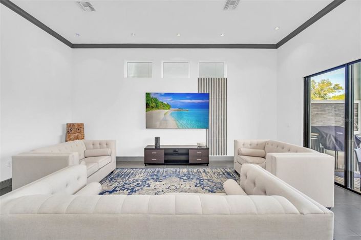 Image No.21-5 Bed Property for sale