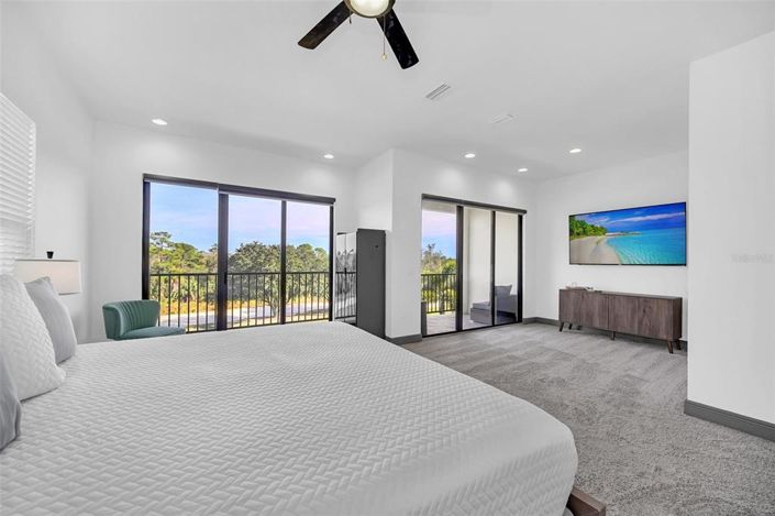 Image No.25-5 Bed Property for sale