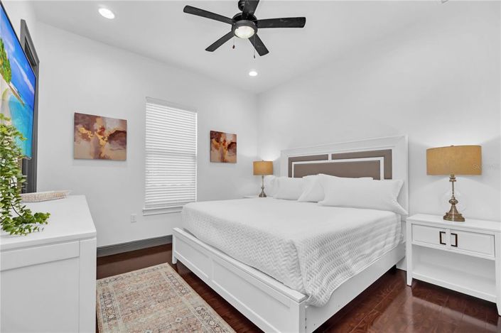 Image No.29-5 Bed Property for sale