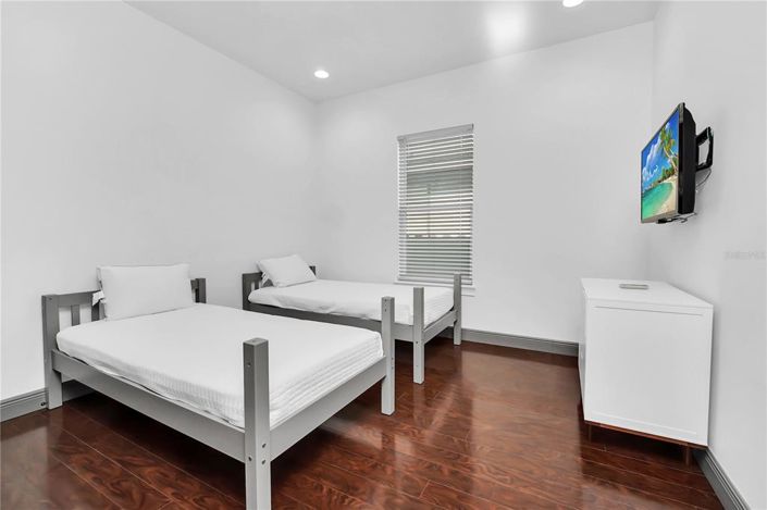 Image No.42-5 Bed Property for sale