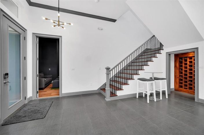 Image No.5-5 Bed Property for sale