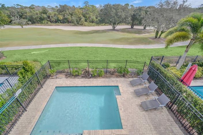 Image No.56-5 Bed Property for sale