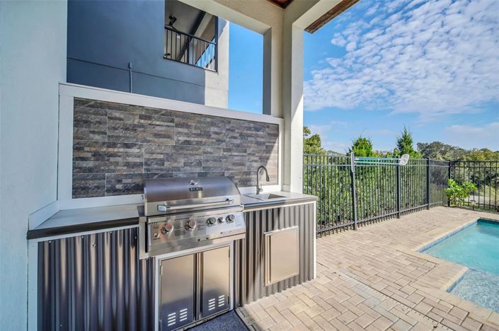 Image No.64-5 Bed Property for sale